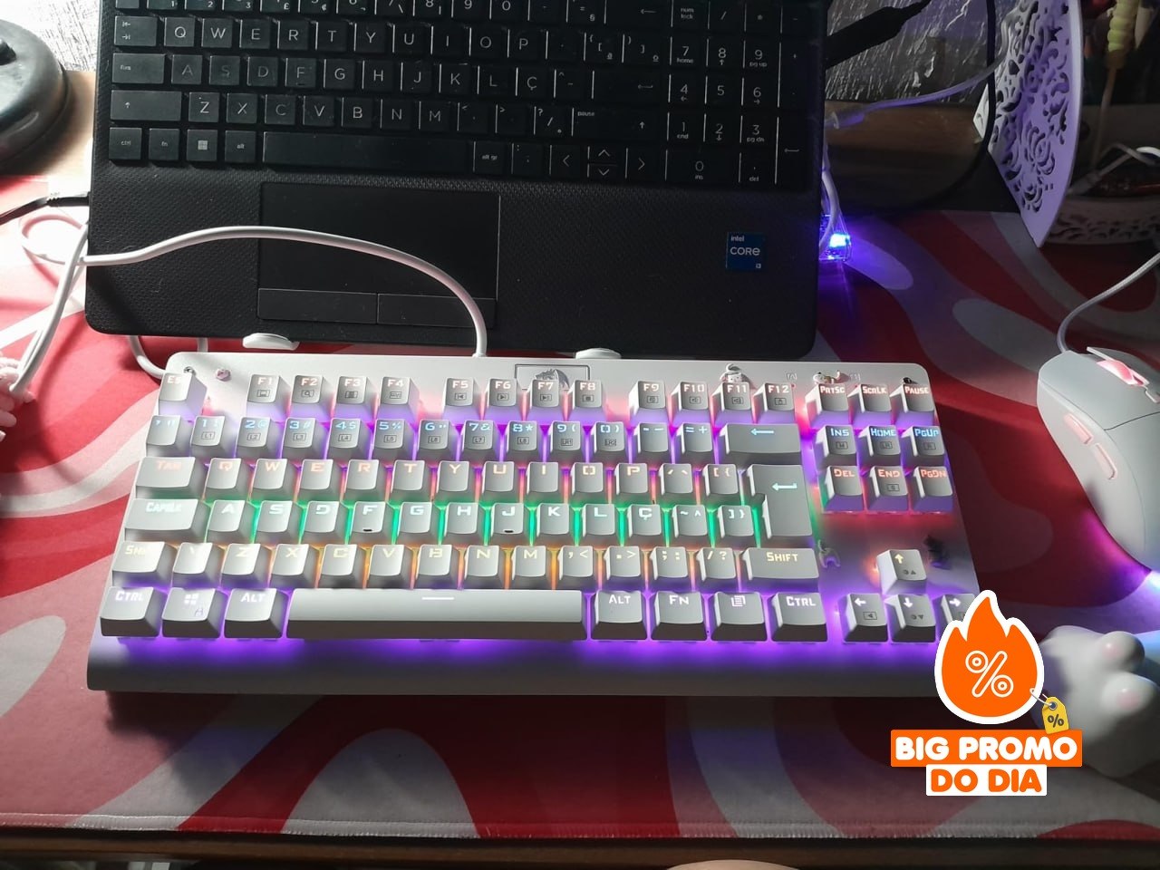 ⌨️ Teclado Mecânico Redragon Dark Avenger Rainbow Switch - Branco