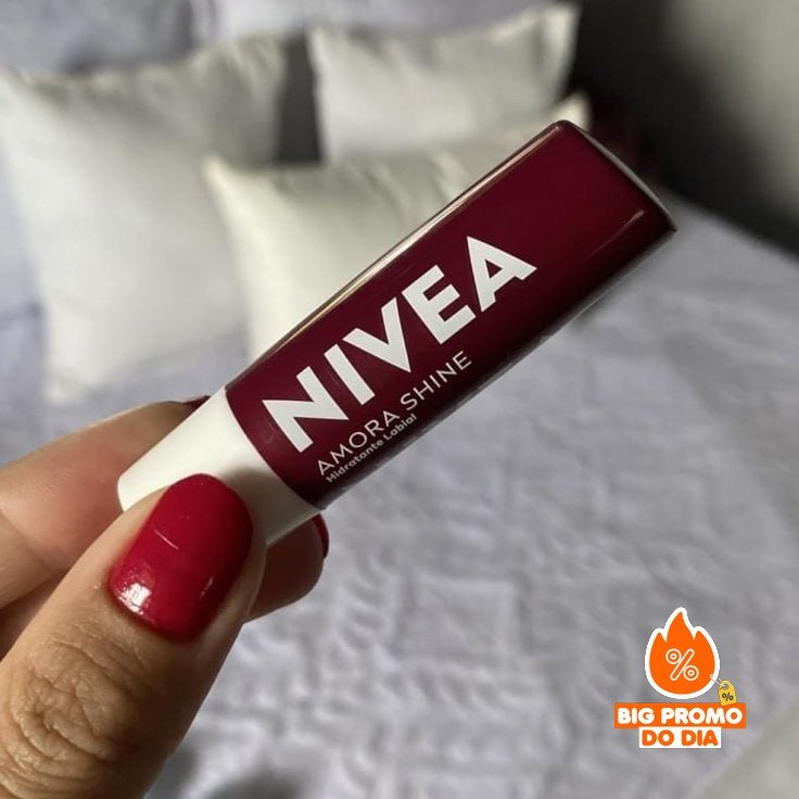 NIVEA Hidratante Labial Amora Shine 4,8g