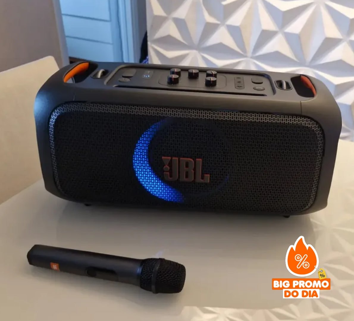 Caixa de Som Bluetooth JBL Partybox On-the-go Essential