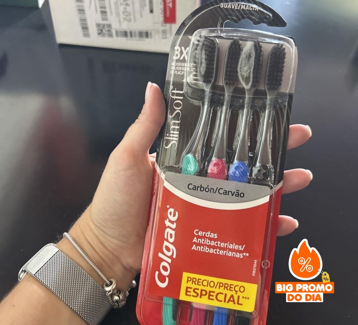 4 Unid. Escova de Dente Colgate, Slim Soft