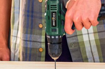 CUIDADO PARA NÃO FURAR O CANO ✅ Furadeira Parafusadeira Sem…