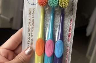 DÁ UM JEITO NESSA DENTIÇÃO AÍ 🪥 Escova de Dente…