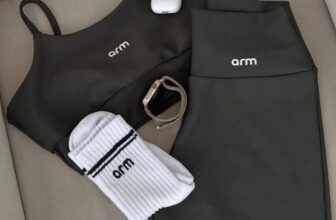 AGORA OS 300KG NO LEG VEM  Conjunto Feminino Fitness Compact Top E Short – Arm D…