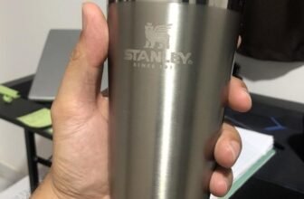 SIMMM, FUNCIONA BEM DEMAIS Stanley Copo Isolado Stay Chill 473ml DE 110 | POR 79…