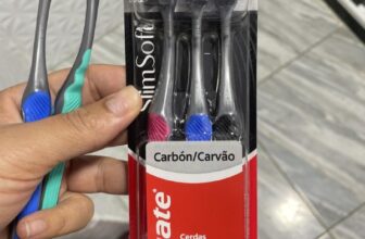 ESCOVAR A DENTIÇÃO AI NÉ?! 6 unid. Escova de Dente Colgate Slim Soft Black POR 2…