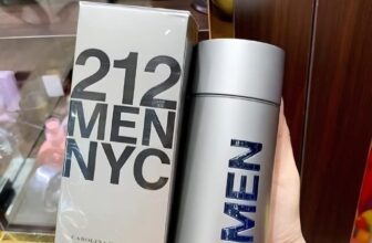 FIQUE COM UM CHEIRO INESQUECÍVEL  Perfume Carolina Herrera 212 Men NYC 100 ml  D…