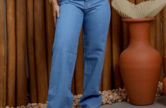 NINGUÉM AGUENTA MAIS TE VER COM SEU JEANS RASGADO Calça Jeans Feminina Cintura A…