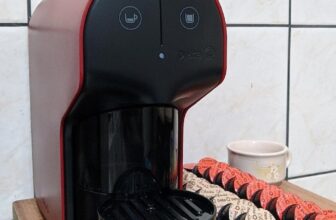 PARA OS ADORADORES DE CAFEÍNA Cafeteira Cápsulas Delta Q Quick Vermelha 127V DE …