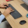 TOMA PARA SEU HOME OFFICE Combo Teclado e Mouse sem fio Logitech MK235 POR 109,9…