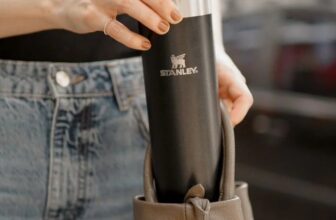 AMIGA DA HIDRATAÇÃO Garrafa Térmica Aerolight Transit Stanley Black Glimmer 591m…