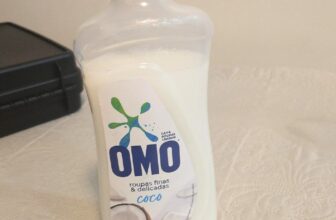 O CHEIRINHO DAS ROUPAS VAI EMOCIONAR OMO Roupas Finas E Delicadas – Sabão Líquid…