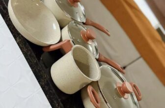 AQUI TUA COZINHA FICA PROFISSA Jogo com 5 Panelas de Revestimento Cerâmica com T…