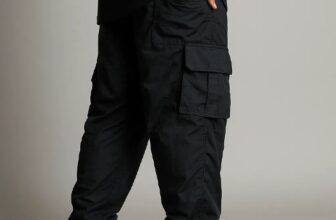 SÓ PRA QUEM SUSTENTA O OUTFIT Calça Cargo Masculina DE 79 | POR 56,63 https://me…