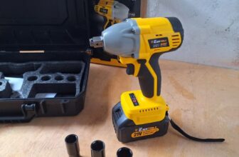 ESSA É PROFISSA Chave de Impacto à Bateria 21V 1/2″ Pol 2400 RPM Bivolt + Acessó…