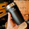 Copo Térmico Stanley Matte Black 473ml DE 99 | POR 72,11 no Pix CUPOM: MELICOMP…
