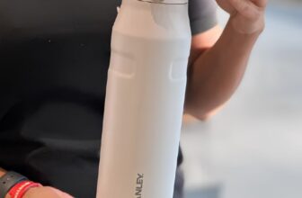 AGORA TU PEGA UMA GARRAFINHA DE QUALIDADE Stanley Garrafa de água Aerolight com …