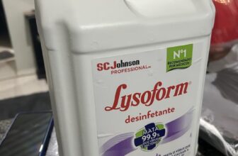 LIMPEZA DE QUALIDADE NO BARRACO Lysoform Lavanda, Desinfetante Líquido, Limpeza …