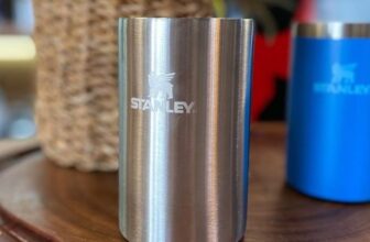 O PREÇO DESSA STANLEY CAN COOLER – ESTÁ IMPERDÍVEL!  Stanley Can Cooler – 295ml …