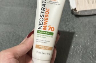 PROTEJA ESSE ROSTINHO Protetor Solar Facial Neostrata Minesol Oil Control FPS 70…