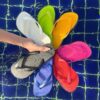 Chinelo Havaianas Top (4 cores) DE 44 | POR 26,18 no Pix https://meli.la/2vSaaa…