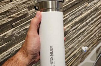 PRA TU BEBERES AGUA GELADINHA Garrafa Térmica Quick Flip Stanley 710ml Go Bottle…