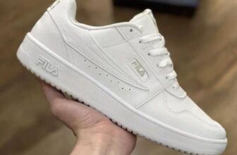 SÓ PRA QUEM MORA EM LOCAL BEM PAVIMENTADOTênis Fila ACD ClassicDe R$ 421 por R$ …