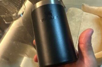 Stanley Can Cooler 295mL DE 114 | POR 89,60 https://amzn.to/4sRQShW…