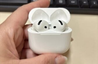 Apple AirPods 4 DE 1.499 | POR 998,90 no Pix Resgate o cupom: 100FUTAPP (soment…