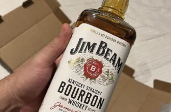 Bourbon Whiskey Jim Beam White 1L DE 125 | POR 72 https://amzn.to/40LJnwH…