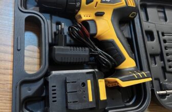 WAP Parafusadeira e Furadeira à Bateria 12V + Kit de 13 Acessórios e Maleta DE …