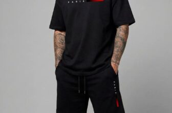 KIT MIDIA PIQUE DEMBELE Kit Conjunto Camiseta + Short Moletom Estampado Paris Fr…