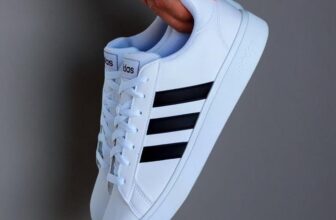 CLÁSSICO DA ADIDAS COM DESCONTO Tênis Adidas Grand Court Base 3.0 DE 399 | POR 1…