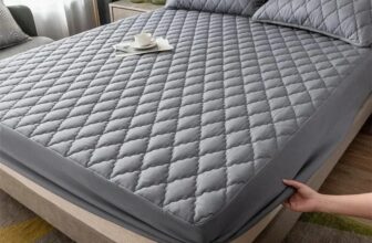 VAI QUE VAZA ALGUMA COISA Capa Protetora Colchão Box Casal Padrão Matelado Imper…