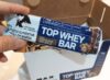 💪 Max Titanium Top Whey Bar Chocolate e Avelã -…