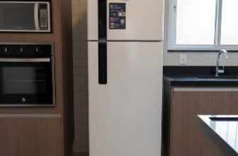🧊 Electrolux Geladeira Electrolux Frost Free 320L Duplex Branca (TF38)…