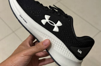 DUVIDO RECLAMAR DE DOR NO MEIO DA CORRIDA Tênis Under Armour Charged Starlight D…