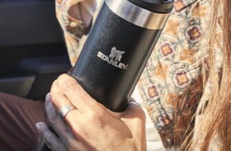 AGUA GELADINHA MAIS TEMPO Stanley Garrafa Térmica Aerolight, 591ml DE 225 | POR …