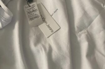BÁSICONA DE RESPEITO Camiseta Calvin Klein Branca Masculina Black New Logo DE 20…