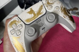 ESSE É LINDO DEMAIS Controle sem fio DualSense – Edição Limitada Ouro Ghost of Y…