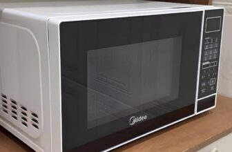 COMIDA QUENTINHA Forno Micro-ondas 20L Preto Midea 220V DE 458,90 | POR 379 em 7…