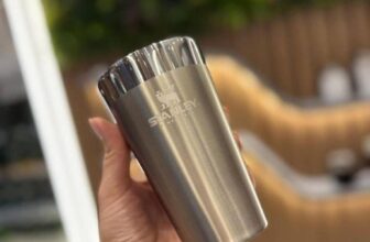 O CROMADO MAIS DESEJADO NESSE CALOR Copo Térmico Stanley Stainless Steel 473mL D…