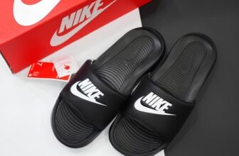 NÃO PODE ESQUECER DE USAR COM MEIA Chinelo Nike Victori One DE 229 | POR 110 em …
