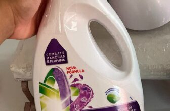 ROUPA FEDIDA AQUI NÃO Lava Roupas Ariel Expert com Toque de Downy – 2L POR 28,68…