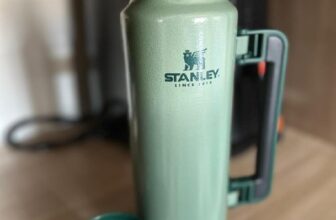 ESSA STANLEY É TOP DEMAIS Garrafa térmica Classic Stanley 950ml – Hammertone Gre…