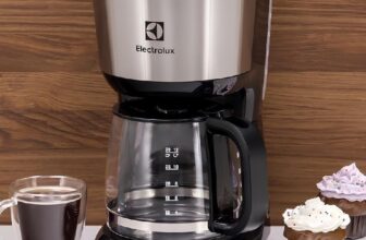 JÁ DEU A HORA DO CAFÉZINHO? Cafeteira elétrica Electrolux Inox 600ml 220v DE 132…