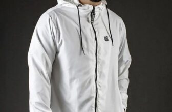 CORTE O VENTO Jaqueta Corta Vento Black Targ  POR 64 CUPOM: DESCONTOML ou TURBOM…