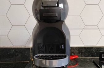 KIT CAFETEIRA NESCAFÉ DOLCE GUSTO MINI ME 110V + 30 CÁPSULAS POR 358,41 NO PIX …