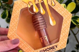 HO HO HONEY Gloss Fran By Franciny Ehlke Liphoney DE 78,90 | POR 57,90 https://m…