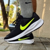 PISE FOFO COM NIKE Tênis Nike Revolution 7 POR 269 CUPOM: M4ISD3ZML https://merc…