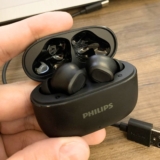 VAI FAZER ATÉ MAIS PLAYLISTS Fone de Ouvido Bluetooth Philips DE 124 | POR 111,5…